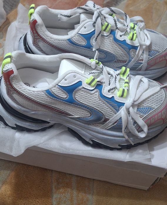 Дамски маратонки