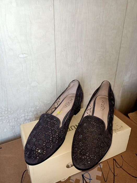 Срочно! Продам обувь