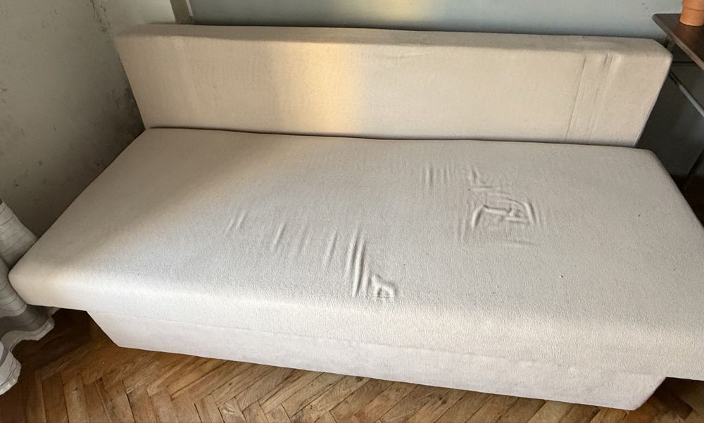 Диван с функция сън