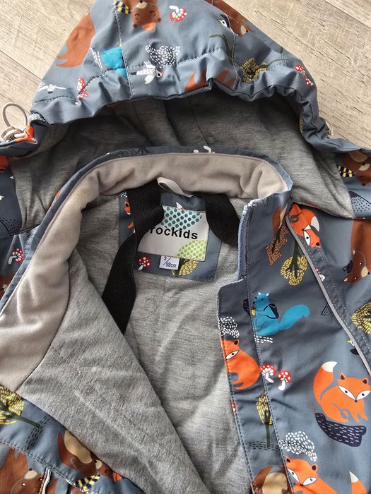 Продаю осенне-весенний комбинезон