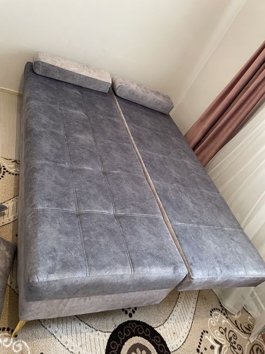 Продам диван раскладной.