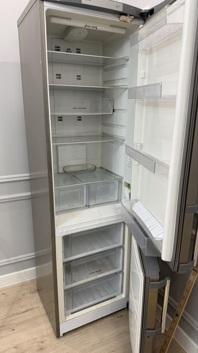 Холодильник Ariston