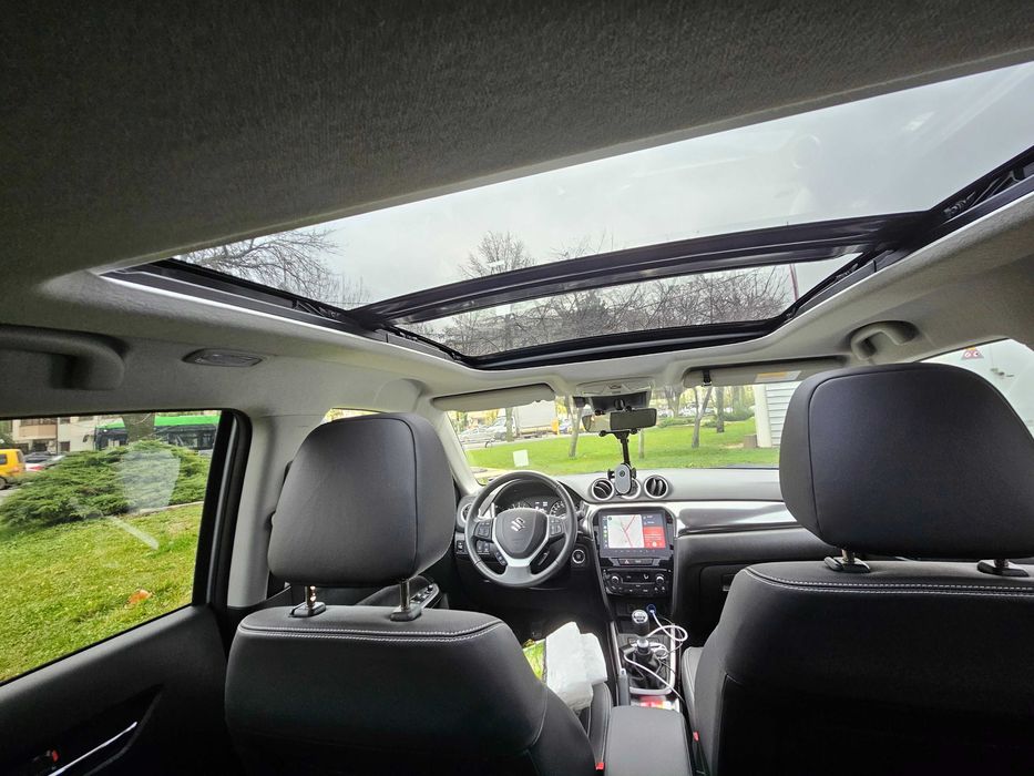 Suzuki vitara 2024 luxus 3600km 2wd
