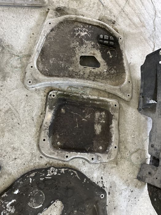 Scut motor metalic aluminiu bmw e90 e60 e70 e65 e46 e53 f10