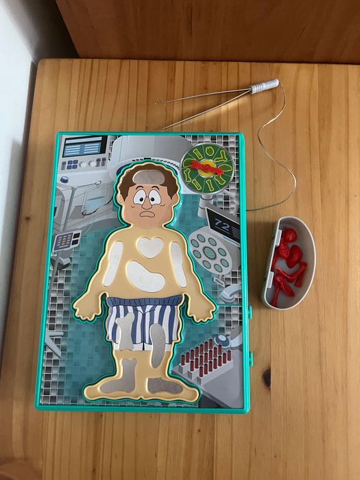 Настолна игра” Треперещият доктор”