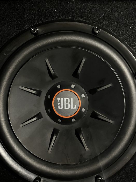 Бас каса/Суббуфер JBL