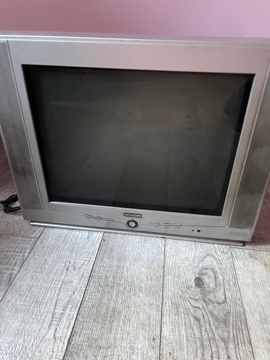 Телевизор БУ 51 диагональ