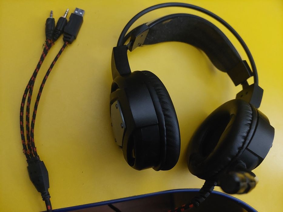 Căști gaming genesis