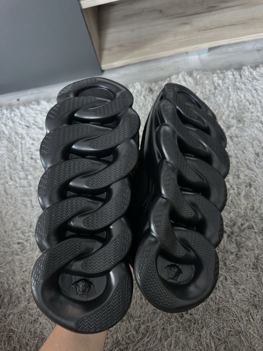 Versace chain reaction 43/44