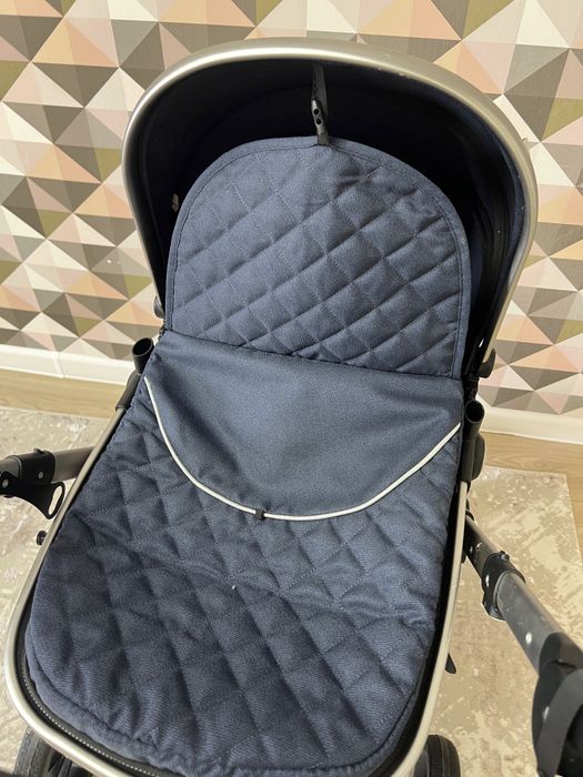 Коляска универсальная