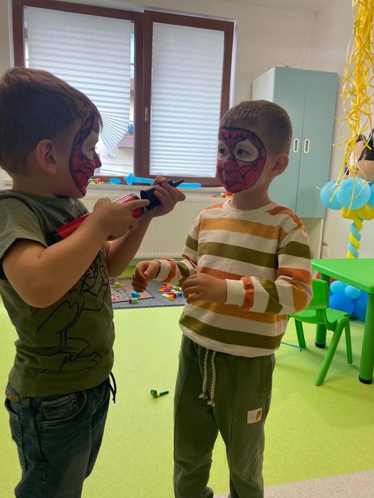 Animatori petreceri copii, Elsa, Wednesday, Mickey, Minnie