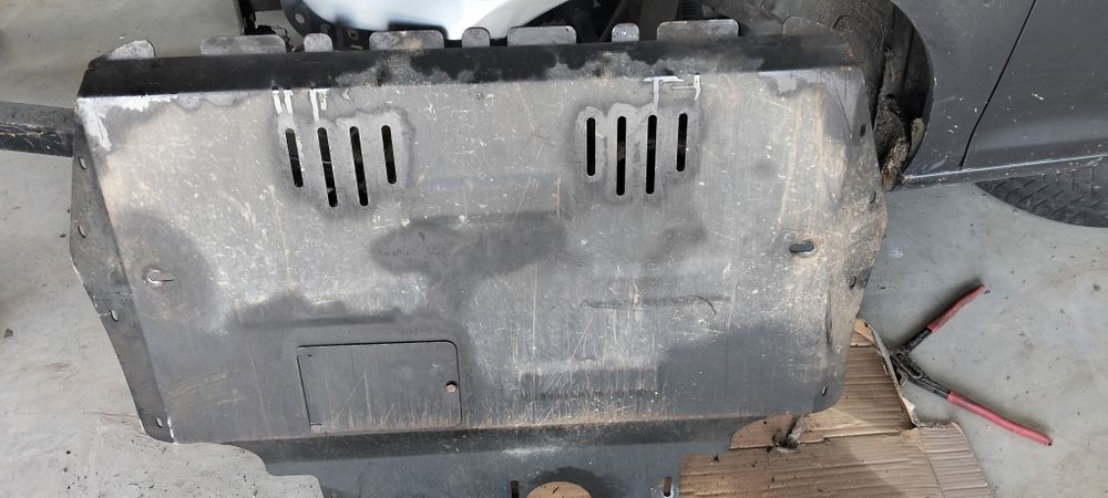 Scut metalic vw golf 6