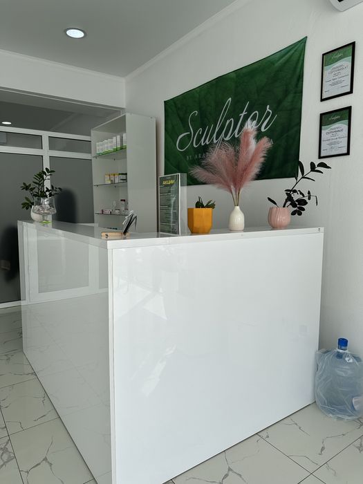 Продается Ресепшн(стойка администратора)