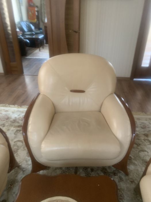 Кожанная  мебель