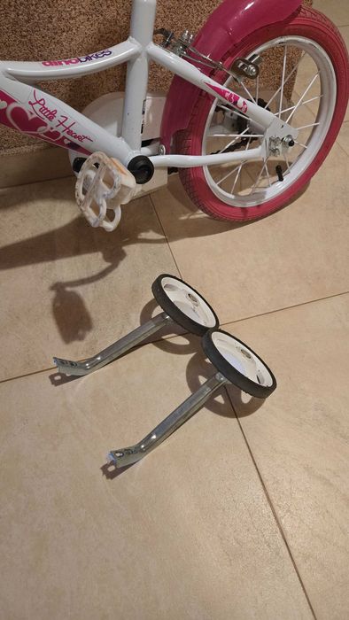 Dino bikes Детски велосипед с помощни колела Little heart (14инча)