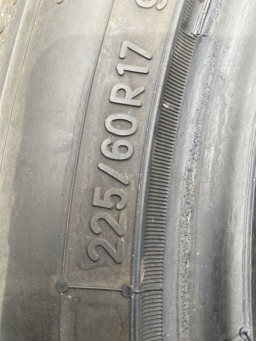 Шины 225/60/17 пара бу TOYO