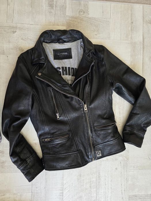 Дамско кожено яке