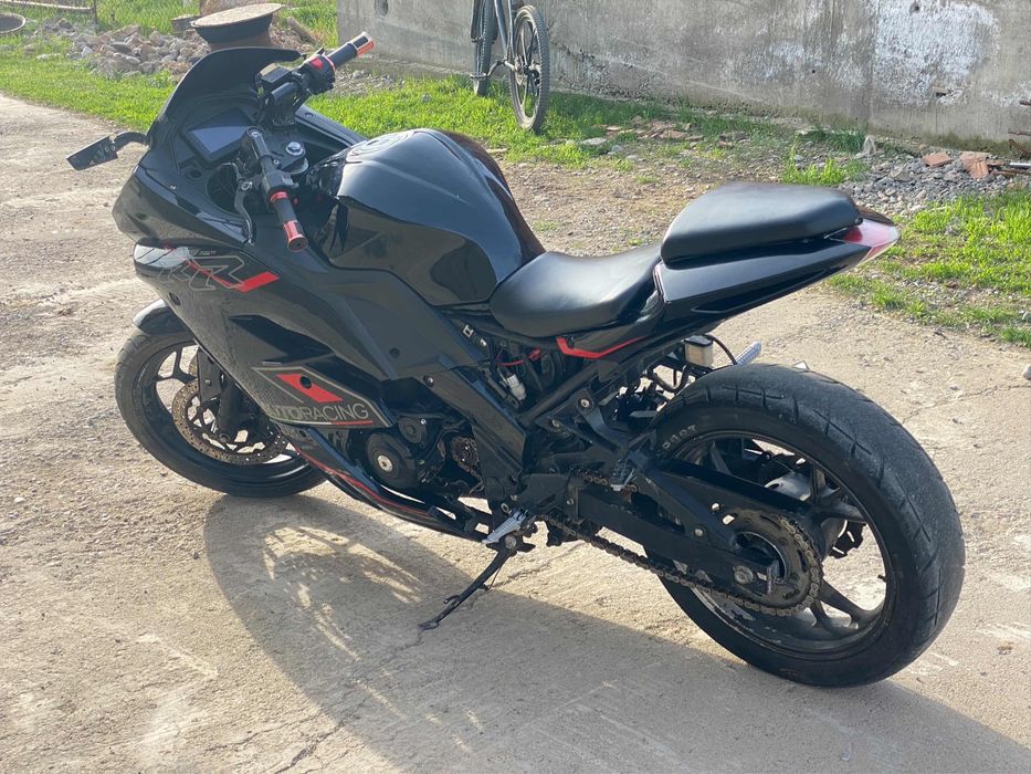 Мотоцикл спортбайк