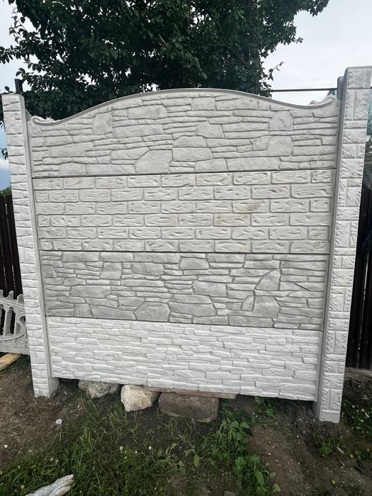 Garduri prefabricate din beton la comandă