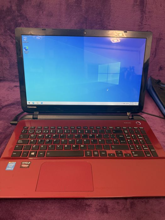 Toshiba i7-5500U 16GB RAM placa video amd M260 de 2GB