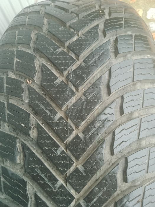 Зимни гуми Nokian 235/55R18 104V XL