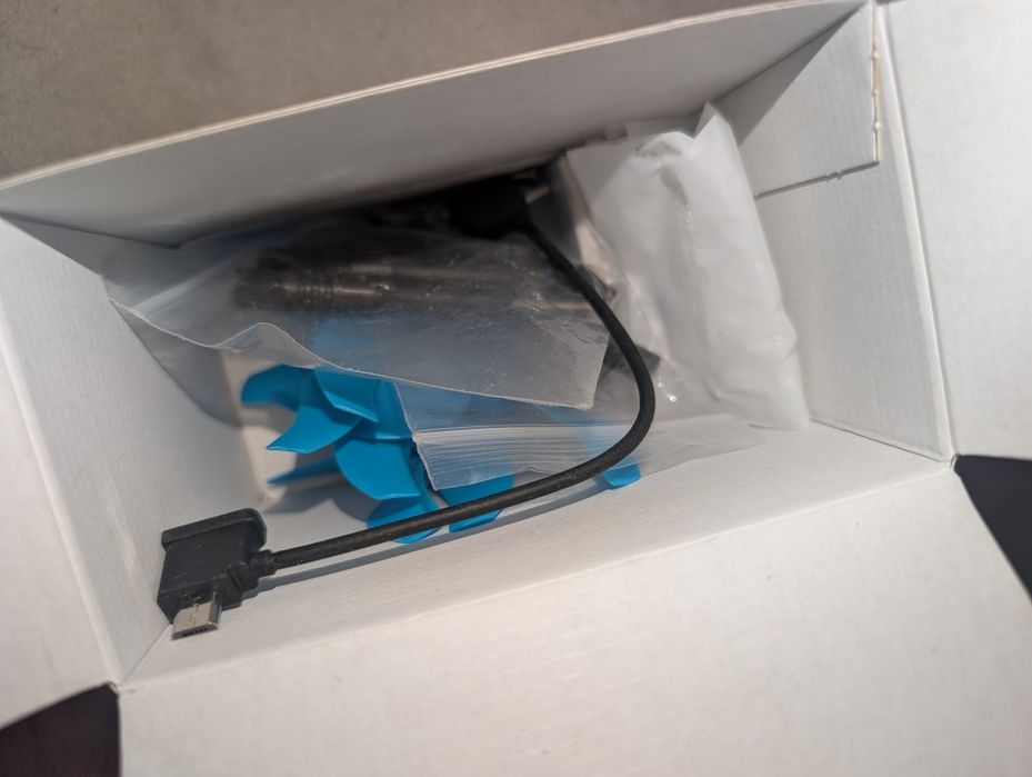 Dji Avata 2, 3 baterii plus Controller fpv