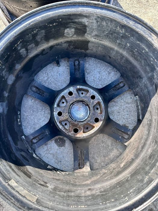 Продам диски на Toyota R16