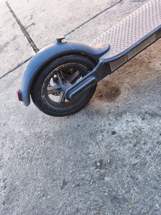 Trotinetă electrică Xiaomi Mi elecricc Scooter