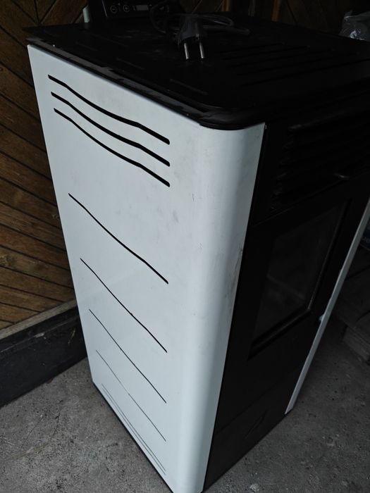 Италианска суха пелетна камина ARTEX Easy L - 10.1 kW
