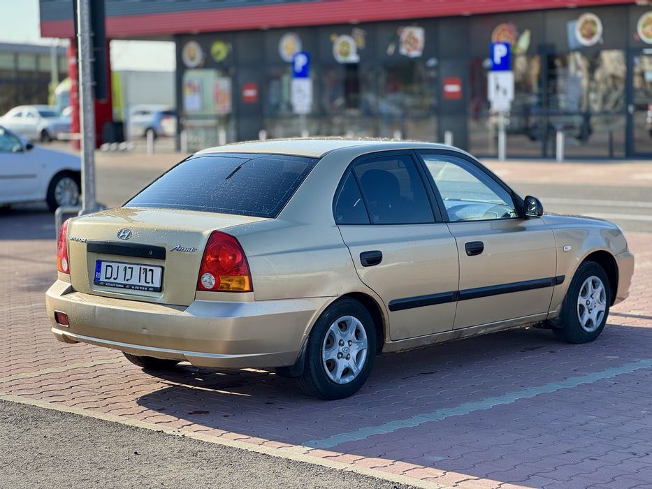HYUNDAI Accent 2004 — imagine 3