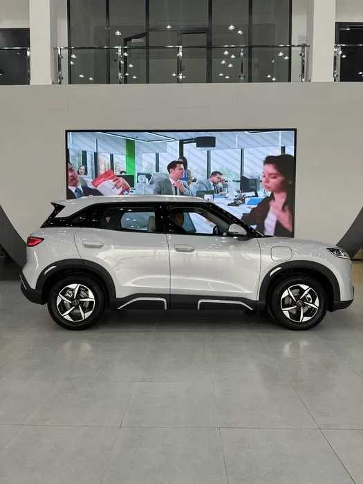 BYD Yuan Up –smart drive! 401 km yuradi!