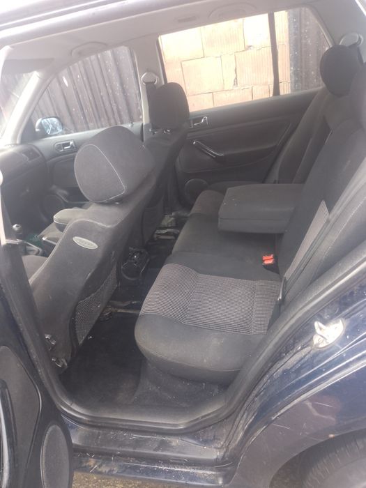 Vând sau schimb Golf IV