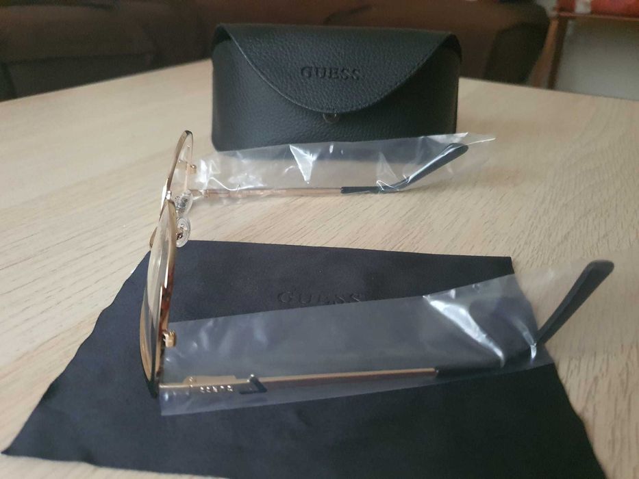 Rama de ochelari, marca Guess, noua