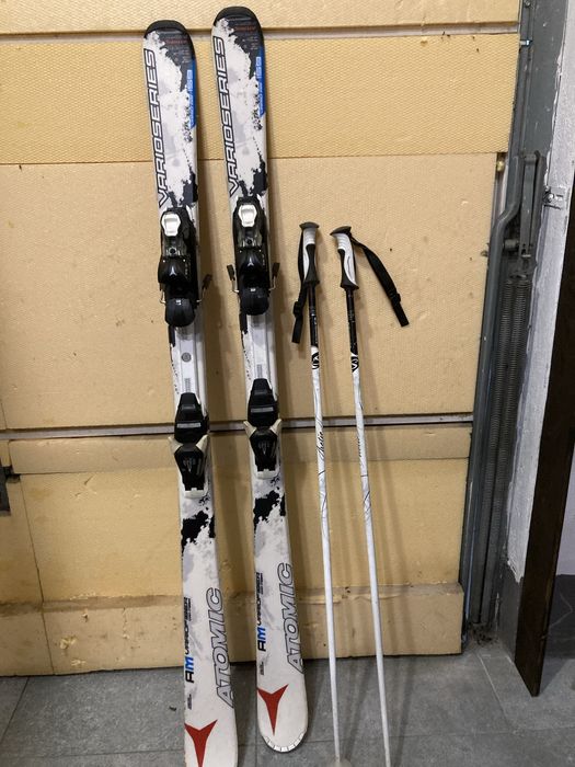 Skiuri,clapari,costum intreg de ski