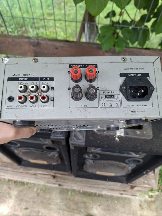 Vând boxe pasive Malone + amplificator Skytronic – 300 lei