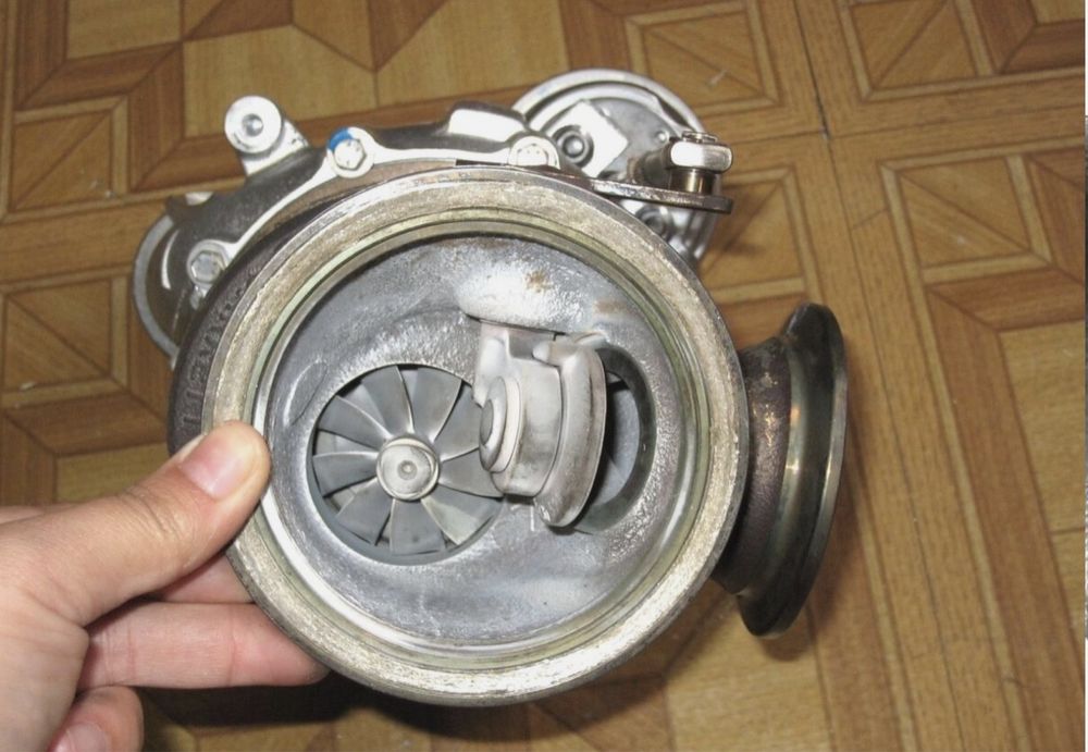Turbo BMW 550 650 750 X5 X6 4.4I : 7605794