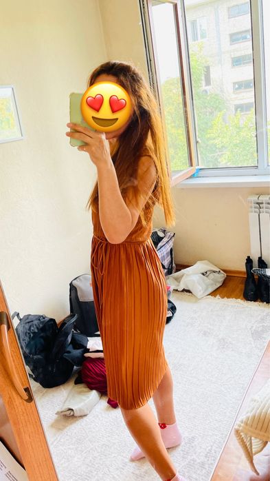 Платья от бренда MANGO