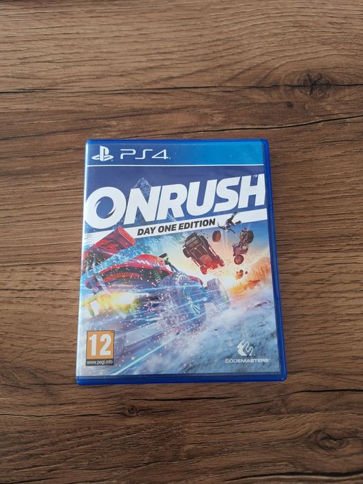 Продавам игри за PS4 в ново състояние.