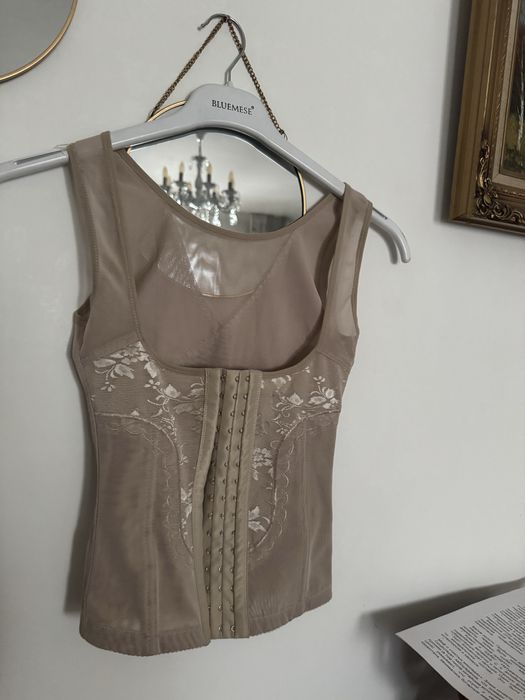 Утягивающее корректирующее боди Германия