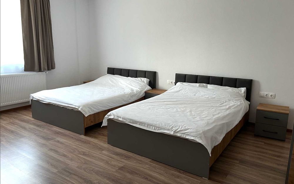 PAT Tapițat + Saltea Memorie 140x200 cm (gri + lemn) ca NOU (3 bucăți)