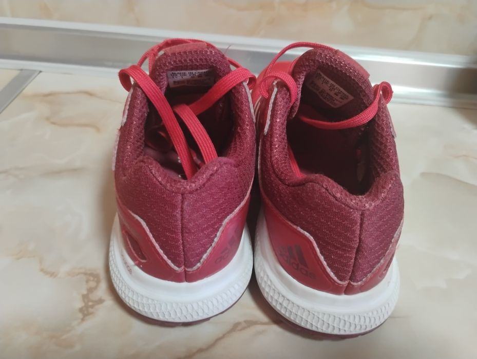 Маратонки Adidas 33 н