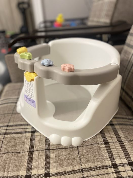 стульчик для купания ребенка