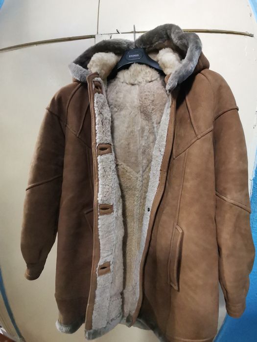Cojoc de blană cu glugă