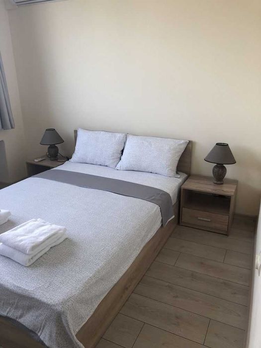 Дава се под наем Двустаен апартамент в Бургас, Възраждане - 70 кв.м за 357 € - Снимка #2