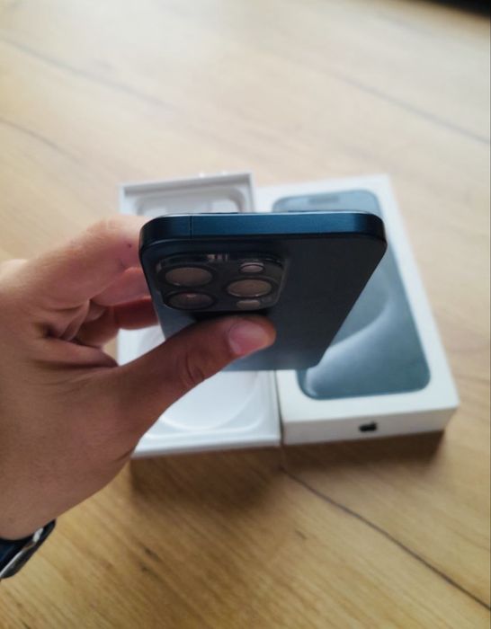 iPhone 15 pro 128/92