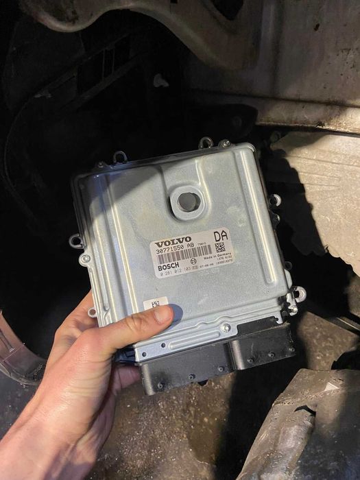 Премахване на вихрови клапи и ЕГР клапан за Volvo D5 2.4 D5244