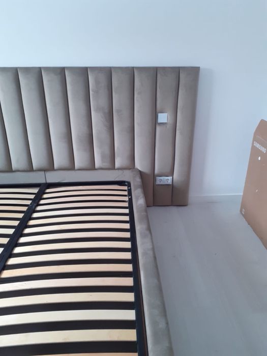 Vand pat tapitat cu somiera metalica rabatabila,  160x200