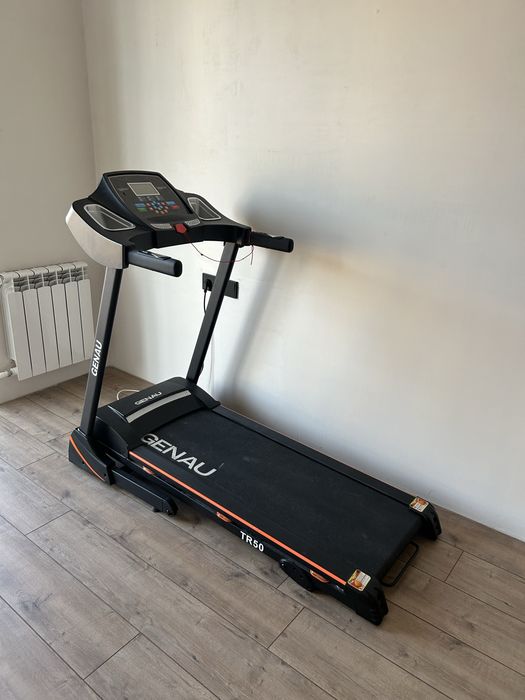 Продам беговую дорожку