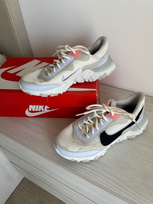 Маратонки Nike react revision