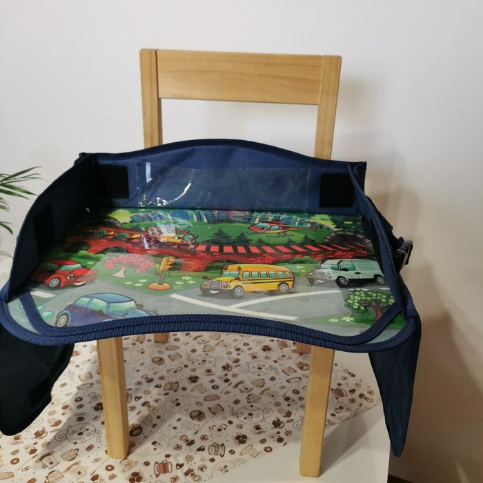 Masuta de joaca in masina